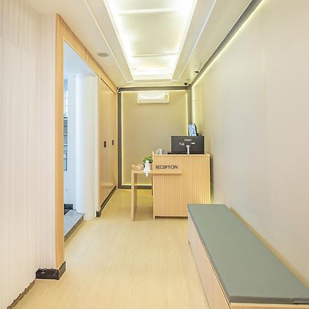 Thrive Hotel バンコク都 エクステリア 写真