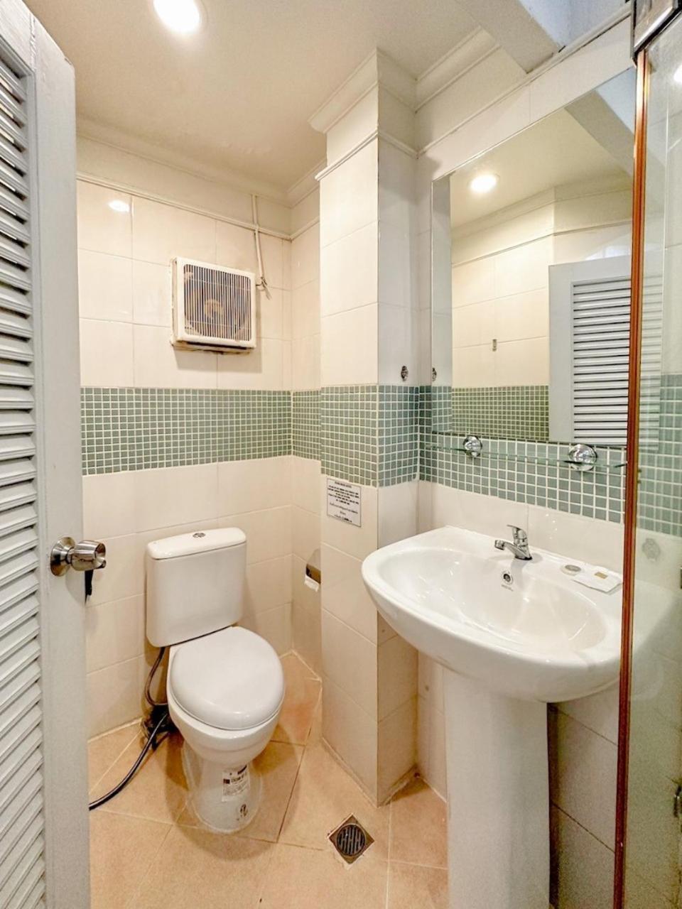 Thrive Hotel バンコク都 エクステリア 写真