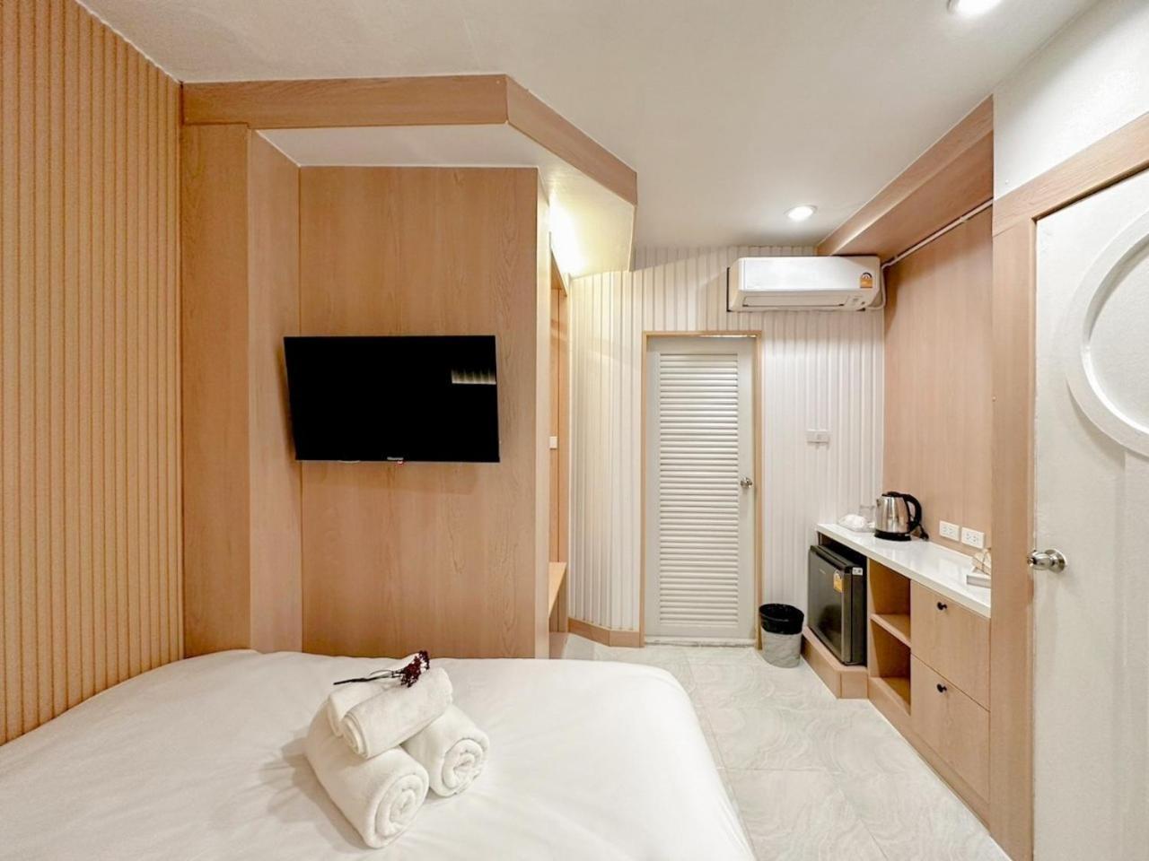 Thrive Hotel バンコク都 エクステリア 写真