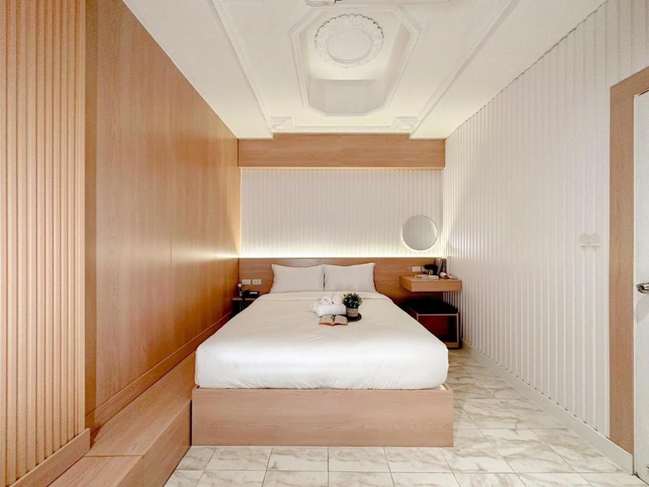 Thrive Hotel バンコク都 エクステリア 写真