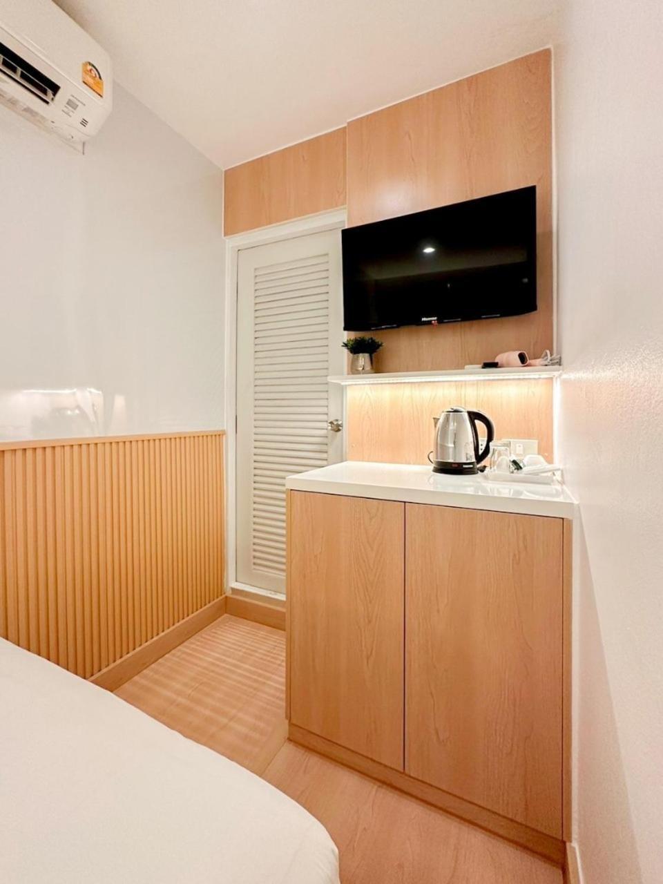 Thrive Hotel バンコク都 エクステリア 写真